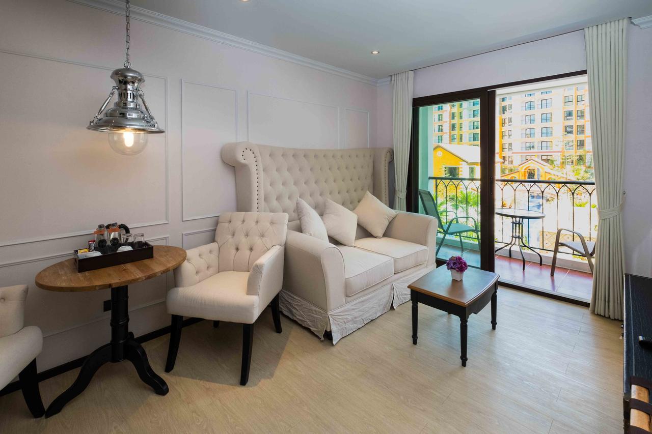 The Symphony Suites Pattaya Джомтьен Экстерьер фото